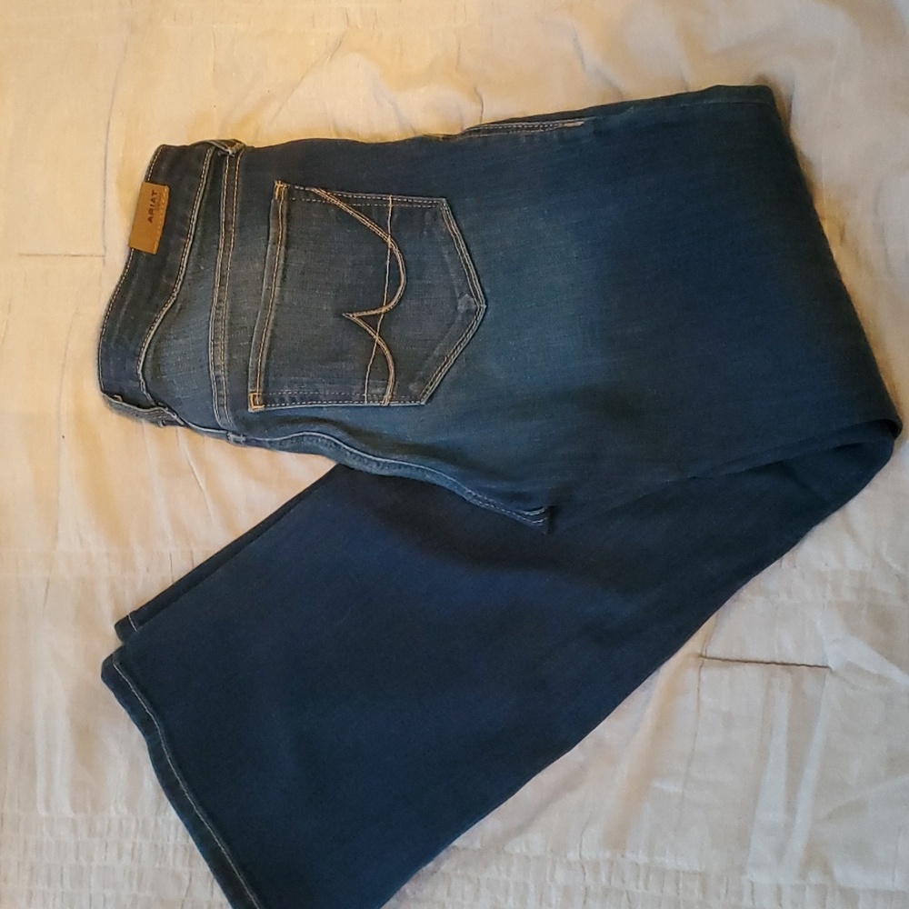 Women's ariat jeans